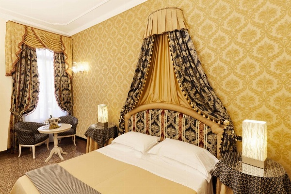 Ca' Bragadin E Carabba image 1